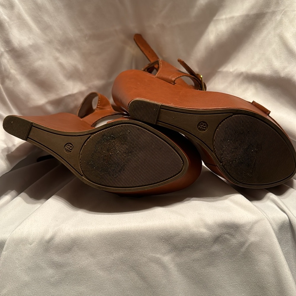 Caramel Brown Strappy 6” platform sandals - size 8.5 - Picture 7 of 8